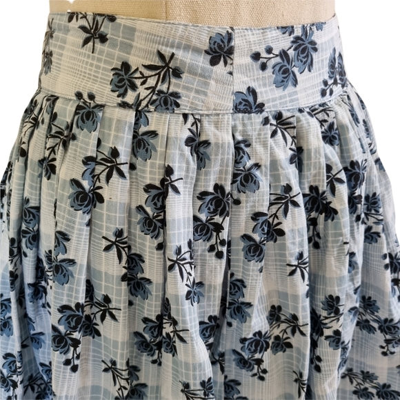 Revival Size 6 Mini Flare A Line Skirt Blue Floral - Picture 3 of 4
